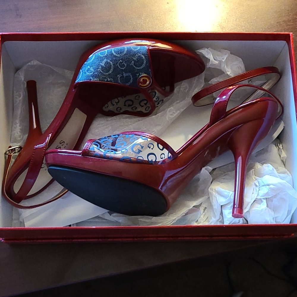 Guess Heels    Red/Denim  Size 9